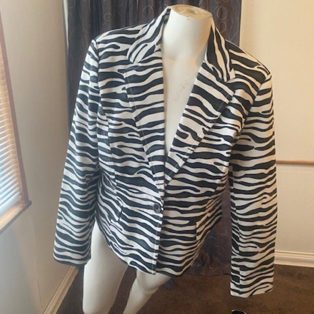 Rafaella Studio Black/White Zebra print blazer, size XL